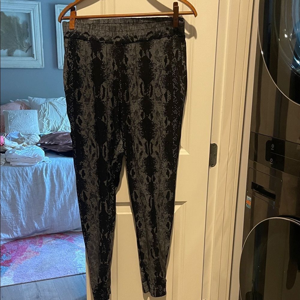 Monrow Black and Gray Snake Print Pants